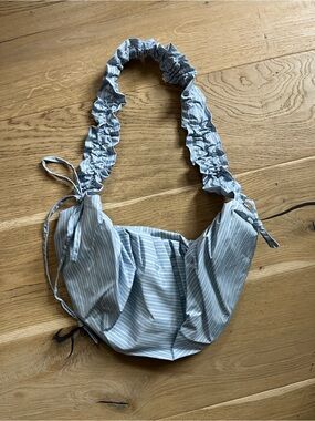 Sling Cross Body / Shoulder Bag